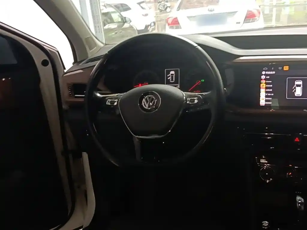 Volkswagen Tharu 2019 — фото 11