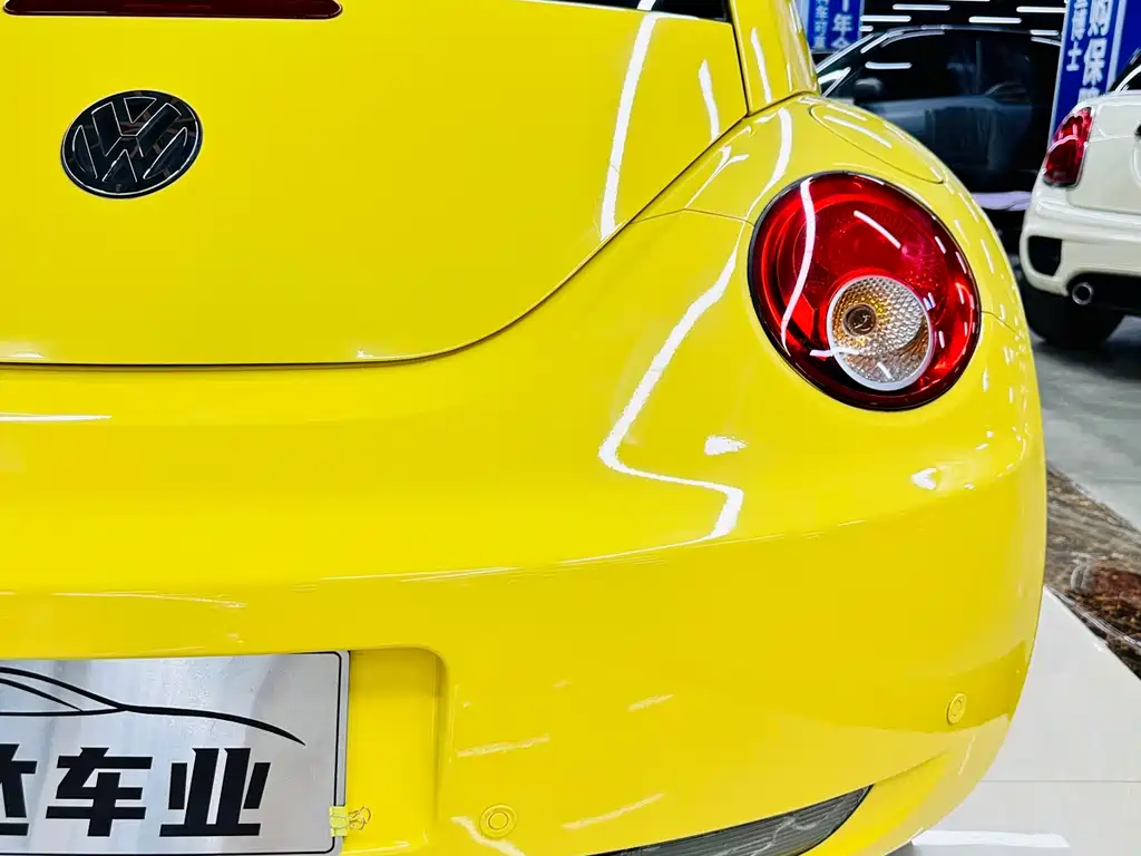 Volkswagen Beetle 2010 — фото 11