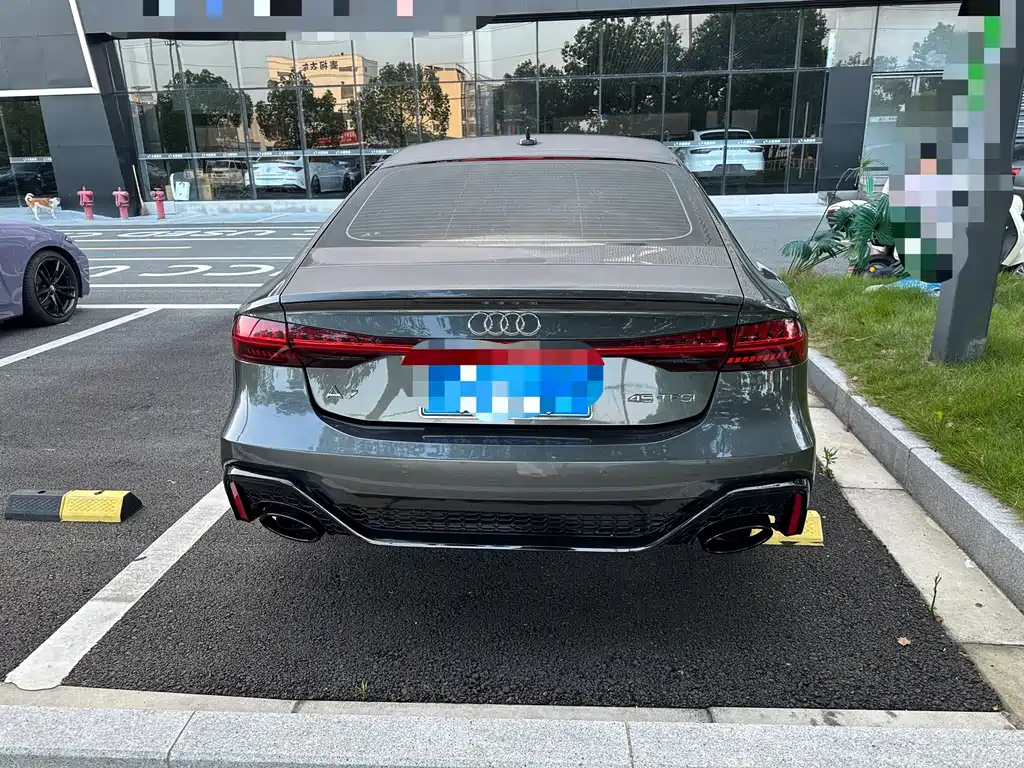 Audi A7 2023 — фото 16