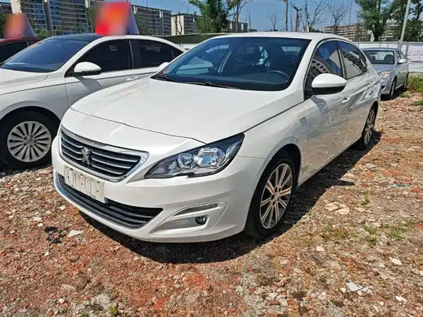 Peugeot 408 2015