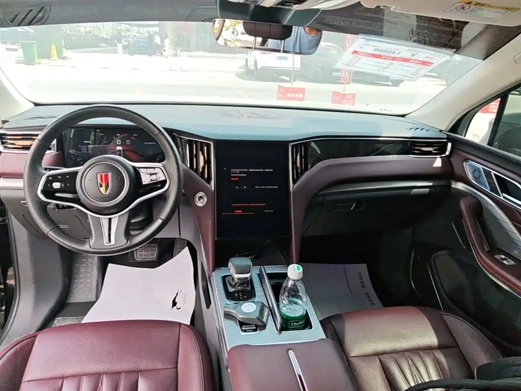 Hongqi HS7 PHEV 2025 — фото 10