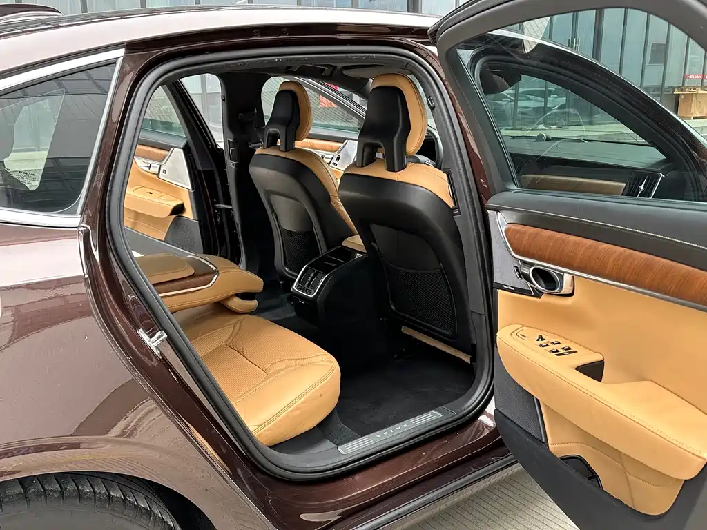 Volvo S90 2017 — фото 17