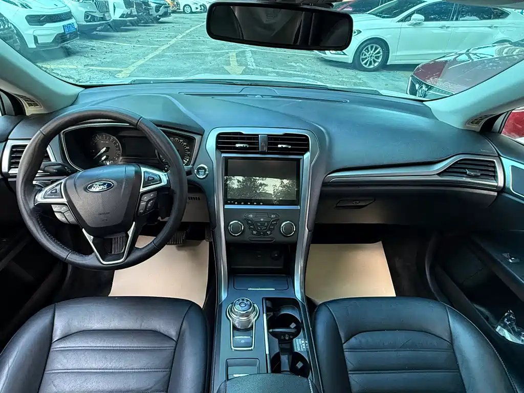 Ford Mondeo 2017 — фото 11
