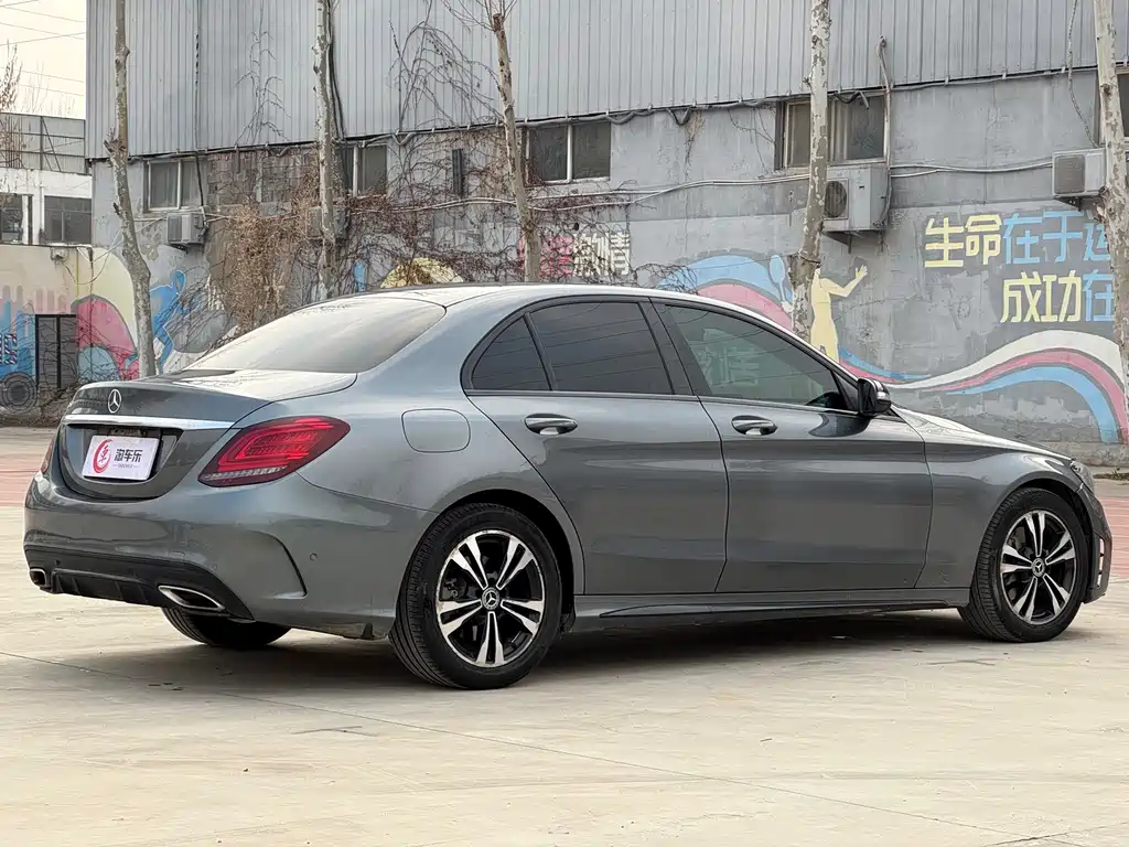 Mercedes-Benz C-Class 2019 — фото 18