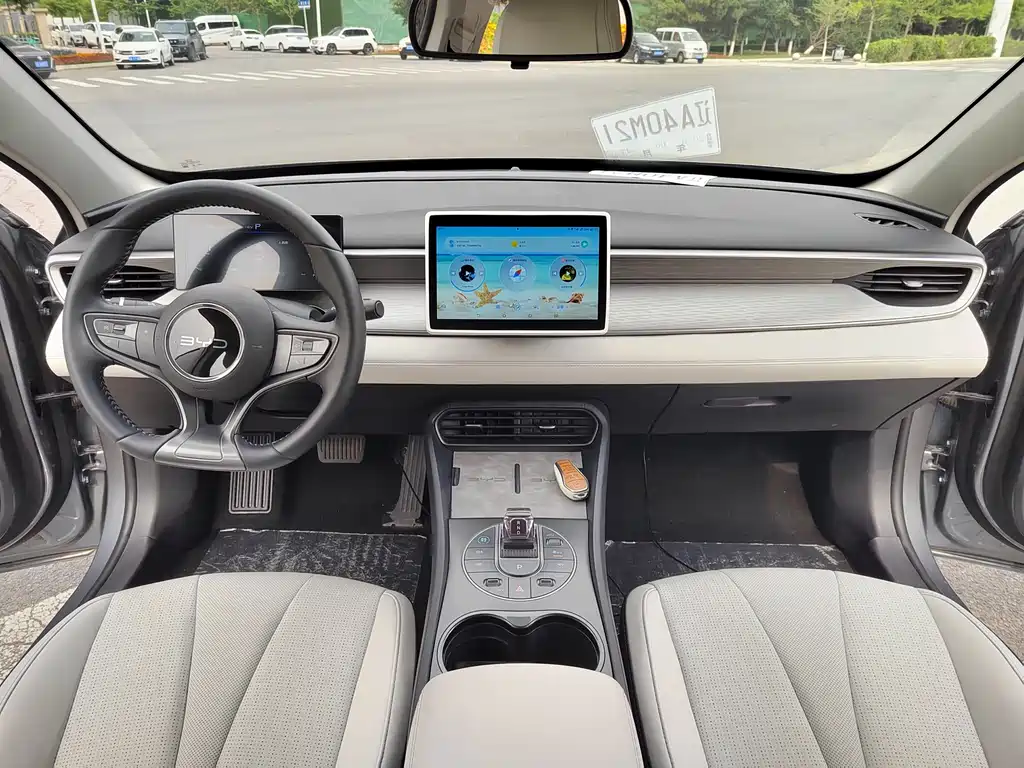 BYD Seal 05 DM-i 2025 — фото 7