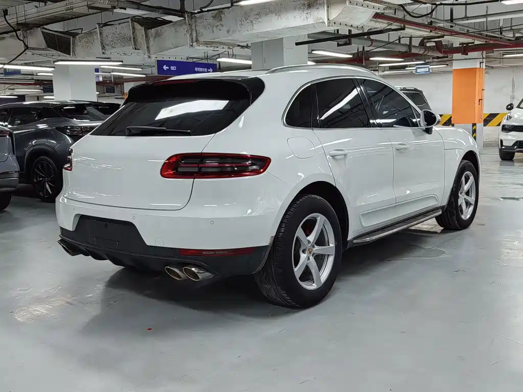 Porsche Macan 2015 — фото 16