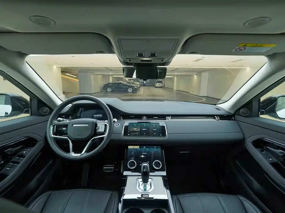 Land Rover Evoque 2023 — фото 20