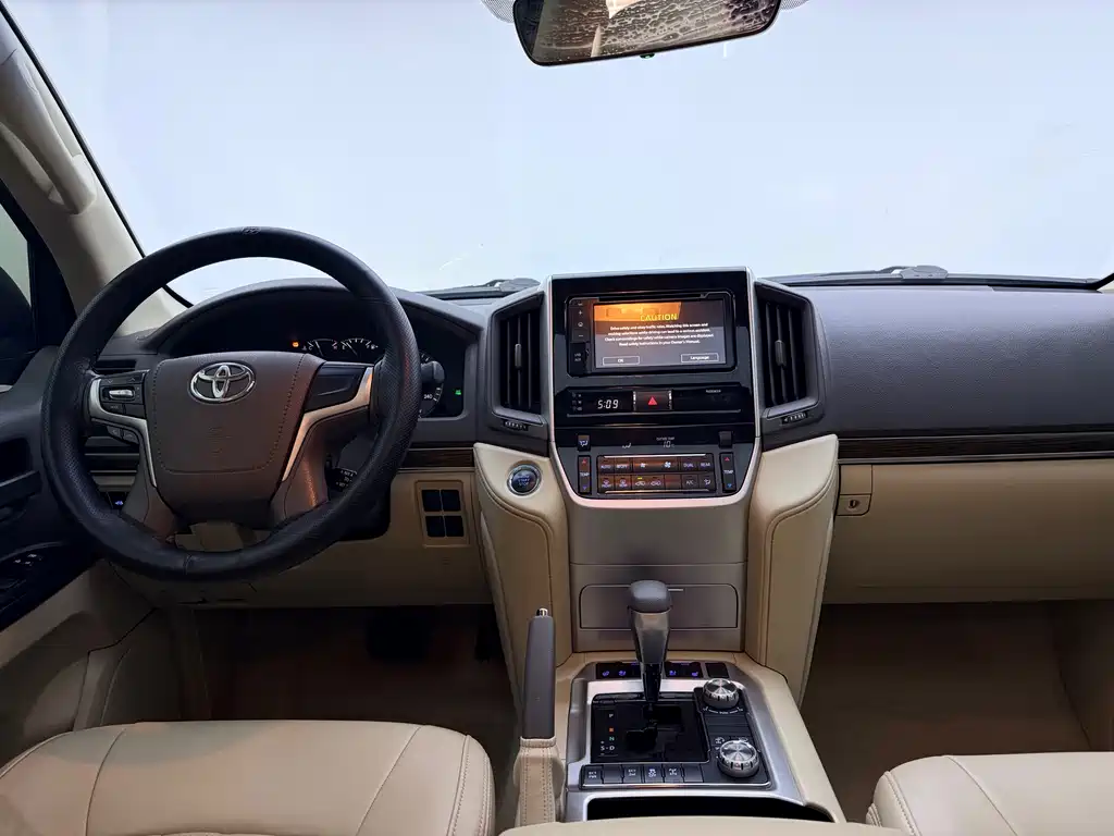 Toyota Land Cruiser 2019 — фото 10