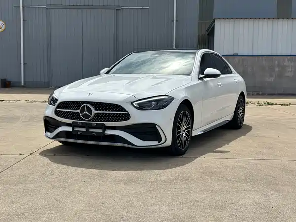 Mercedes-Benz C-Class 2024