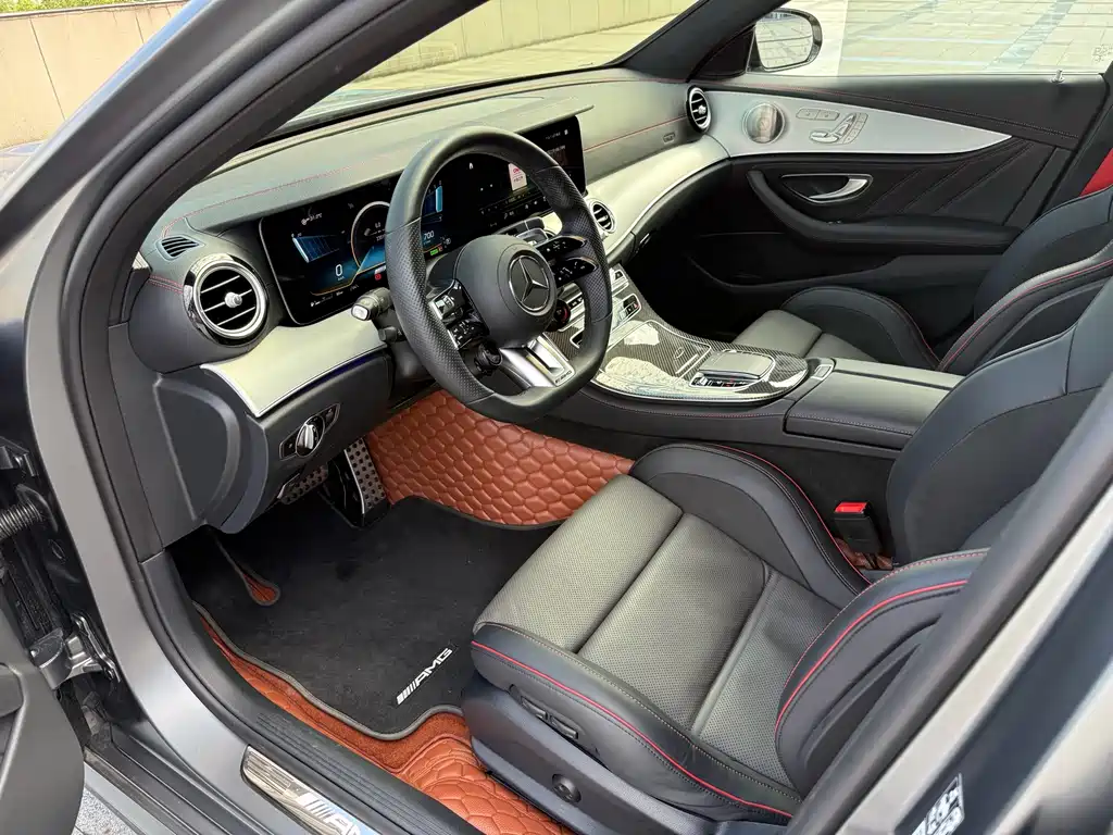 Mercedes-Benz E-Class AMG 2022 — фото 10