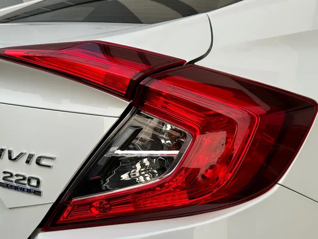 Honda Civic 2020 — фото 14