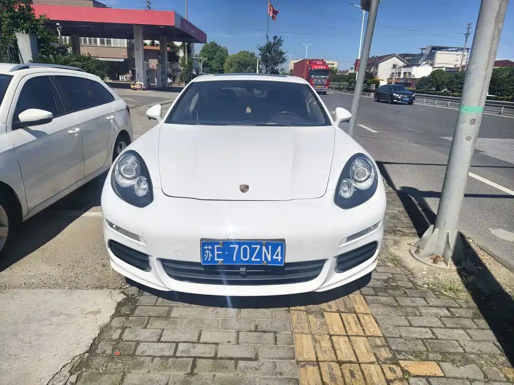 Porsche Panamera 2013