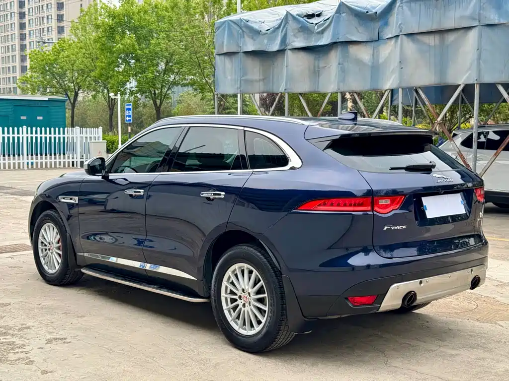 Jaguar F-PACE 2017 — фото 4