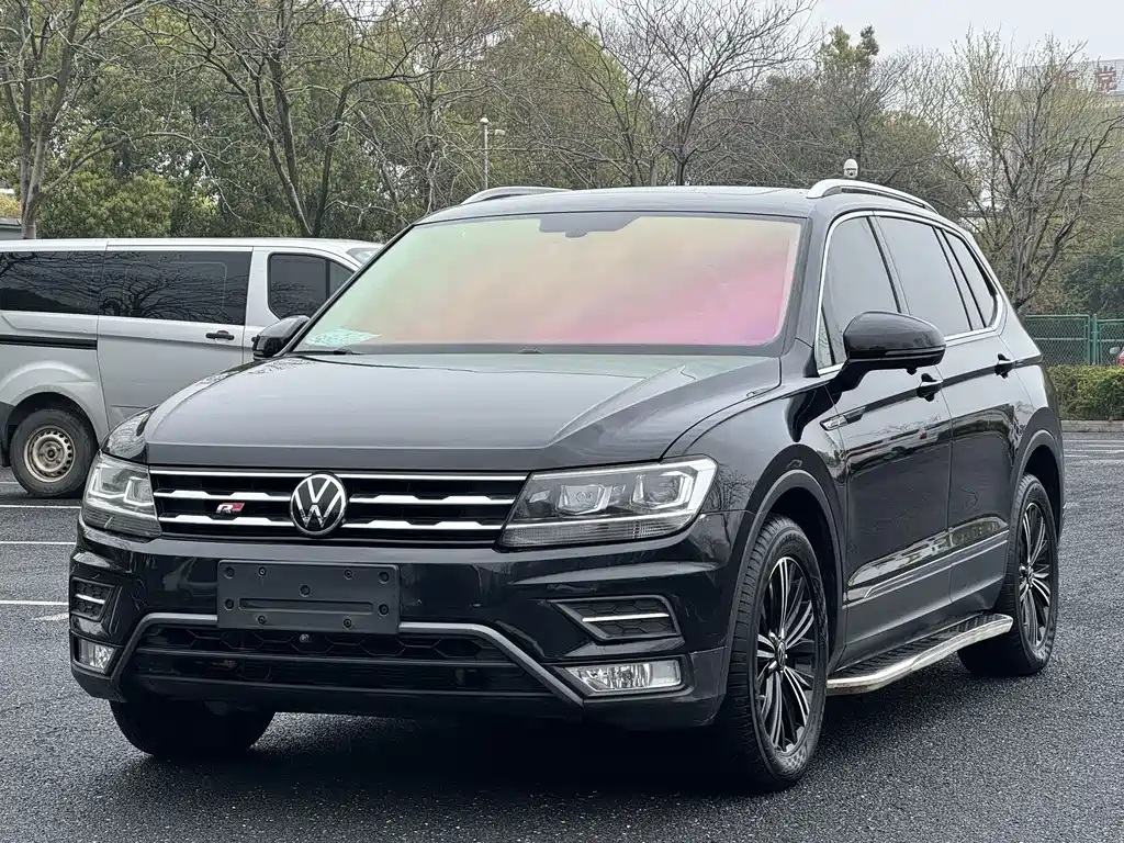Volkswagen Tiguan L 2021 — фото 1