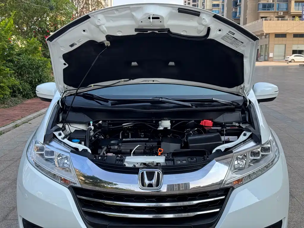 Honda Odyssey 2018 — фото 19
