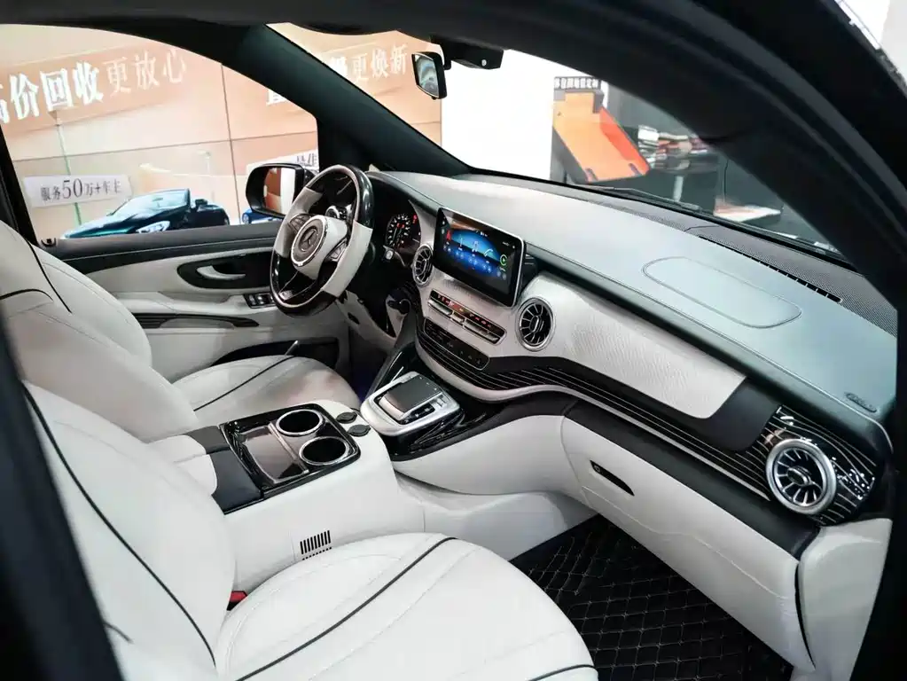 Mercedes-Benz Vito 2022 — фото 13