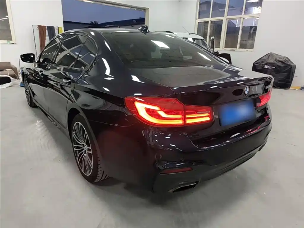 BMW 5 Series 2018 — фото 5