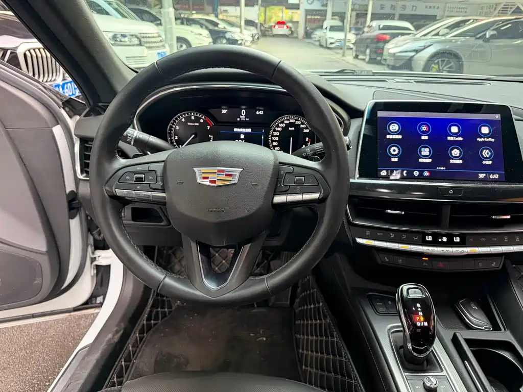 Cadillac CT5 2023 — фото 10
