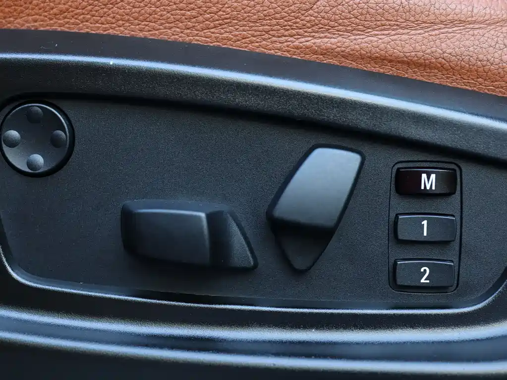 BMW X6 M 2012 — фото 19