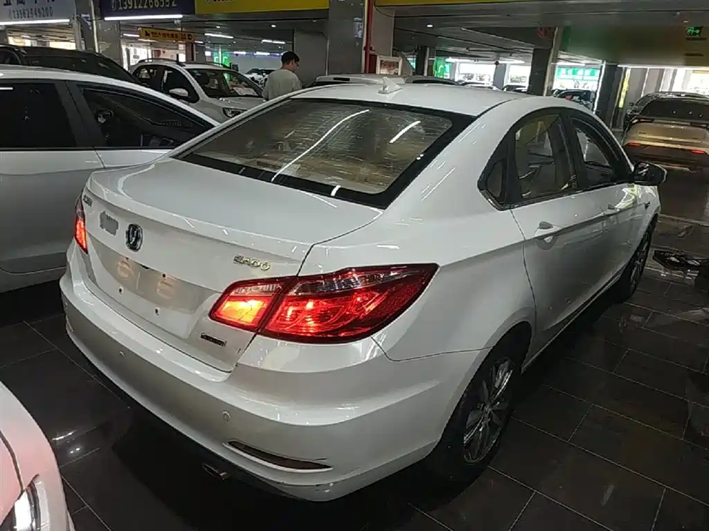 Changan Eado 2016 — фото 7