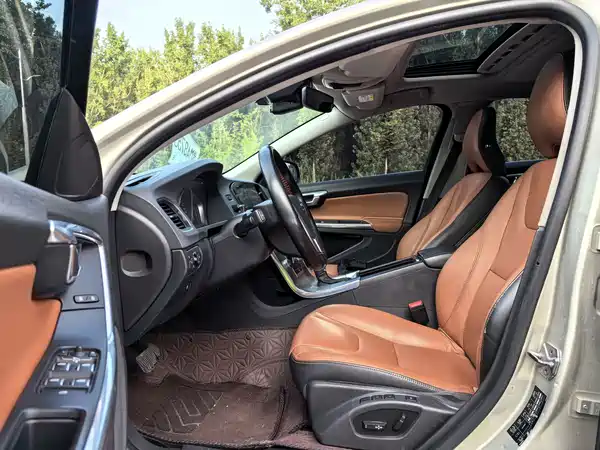 Volvo S60 2020