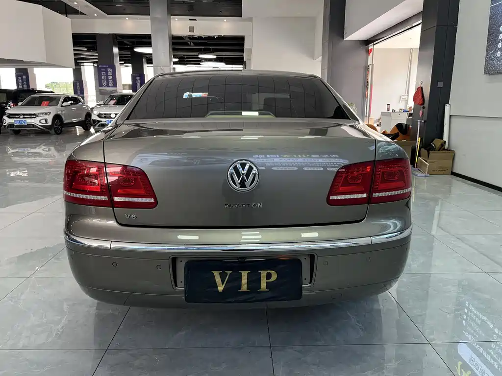 Volkswagen Phaeton 2015 — фото 6