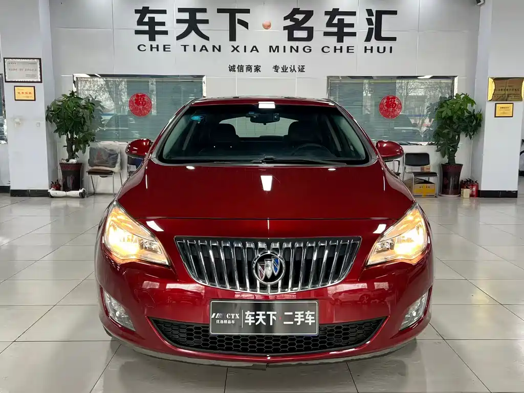Buick Excelle 2015 — фото 2
