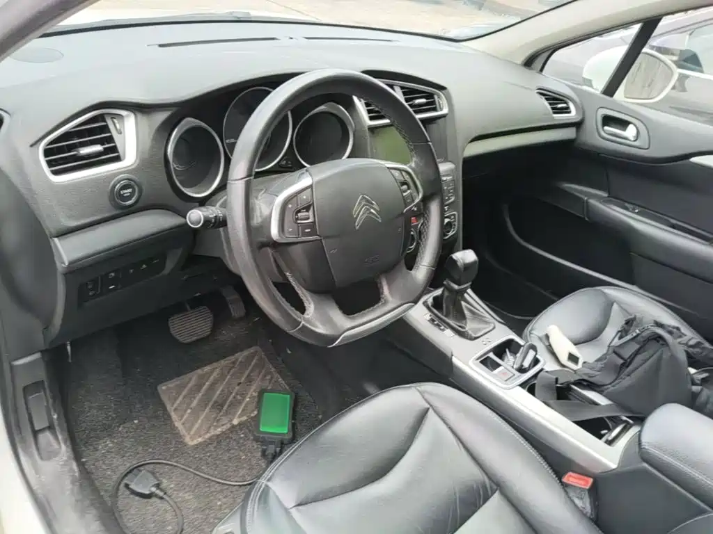 Citroën C4L 2017 — фото 10