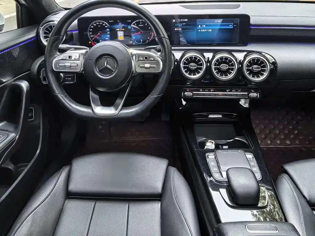 Mercedes-Benz A-Class 2022 — фото 10