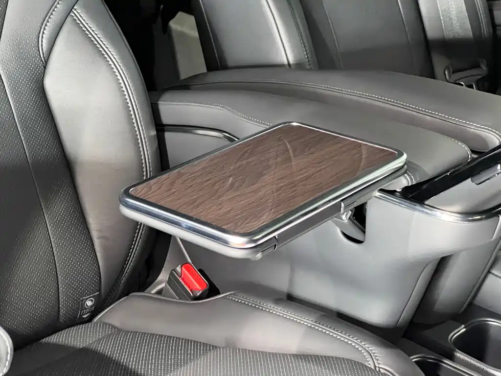 Toyota Alphard 2025 — фото 13