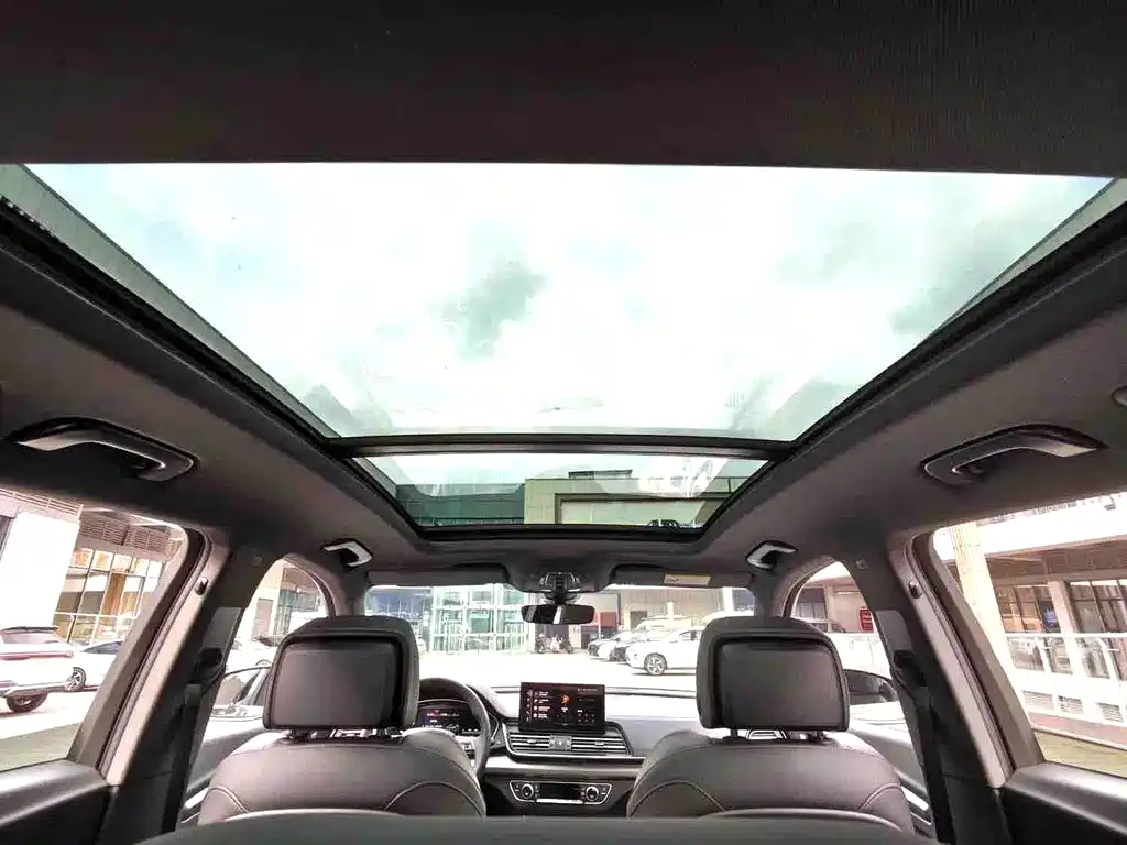Audi Q5L 2023 — фото 12