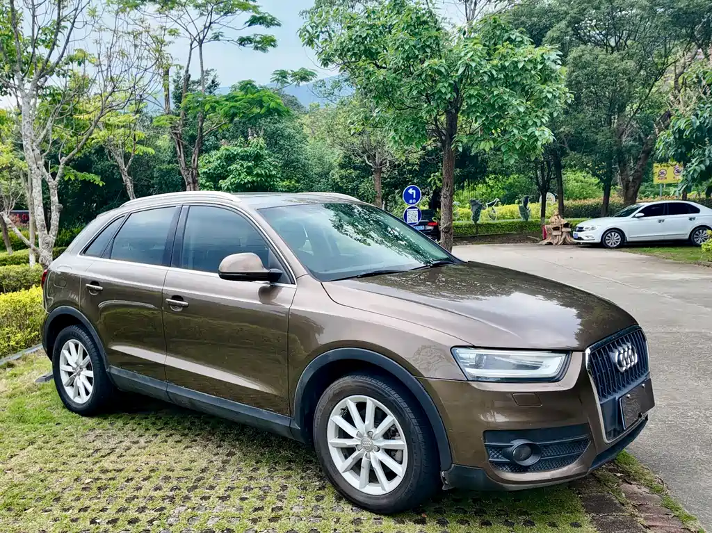 Audi Q3 2014 — фото 18