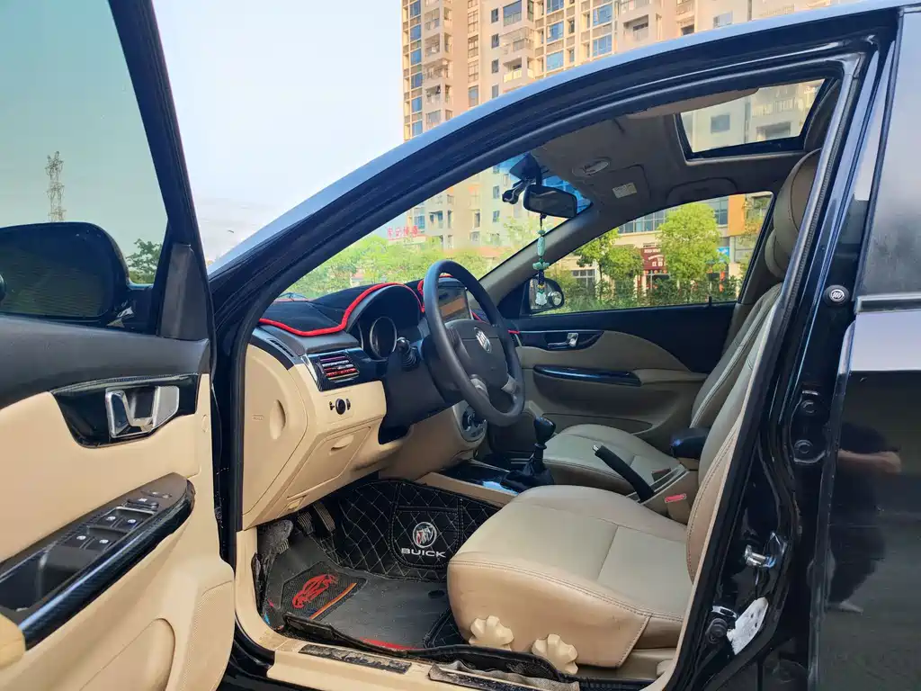 Buick Excelle 2015 — фото 9