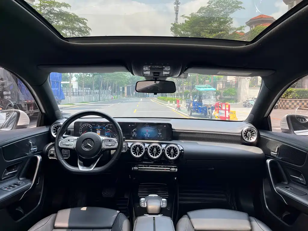 Mercedes-Benz A-Class 2022 — фото 15