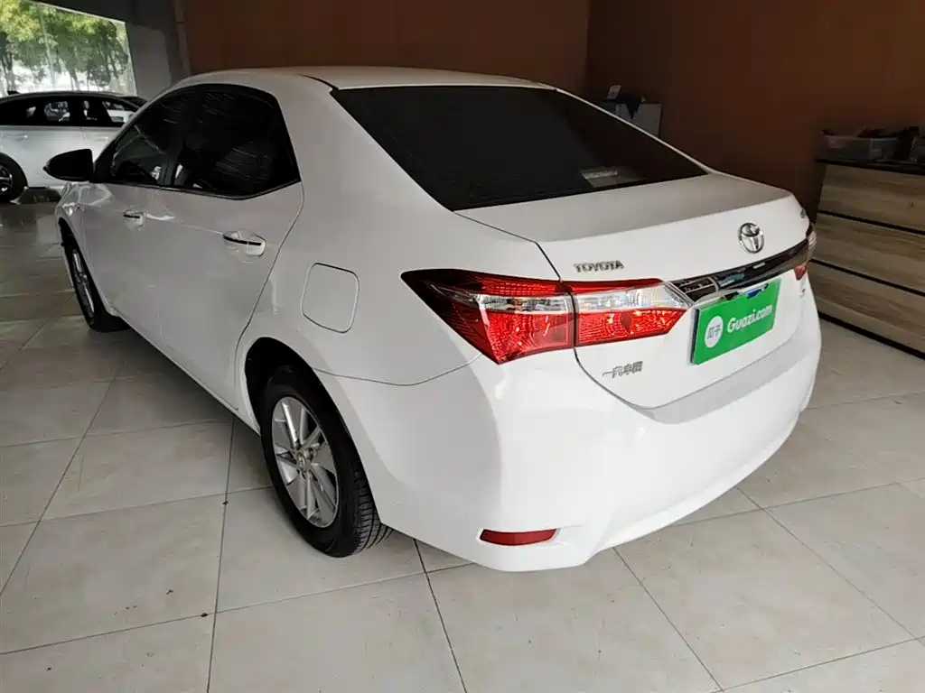Toyota Corolla 2017 — фото 5