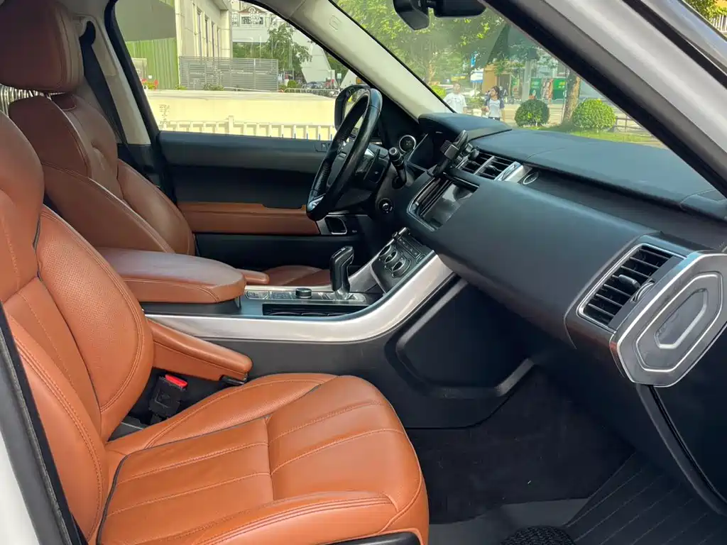 Land Rover Range Rover Sport 2016 — фото 11