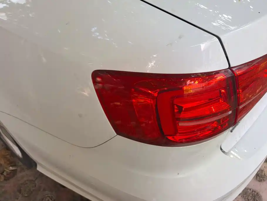 Volkswagen Sagitar 2019
