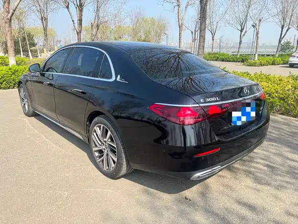 Mercedes-Benz E-Class 2025