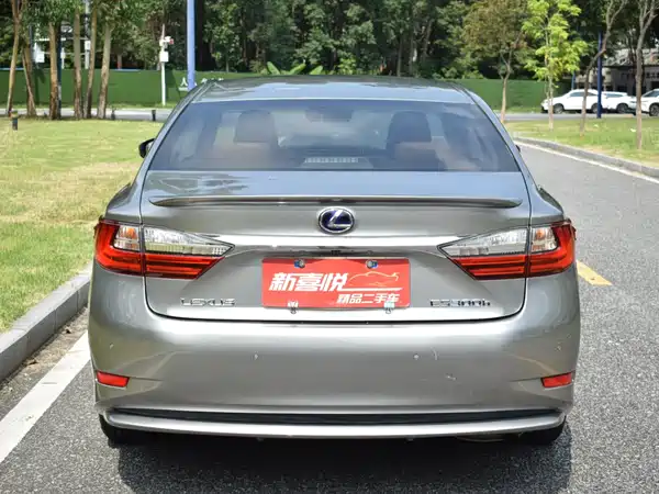 Lexus ES 2015