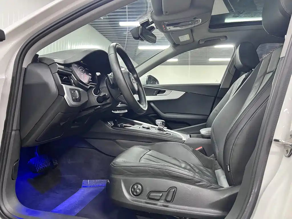 Audi A4L 2019