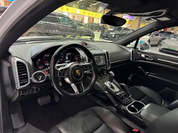 Porsche Cayenne 2015