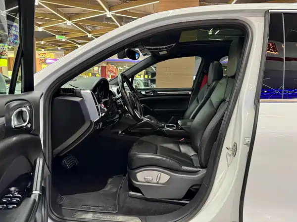 Porsche Cayenne 2015