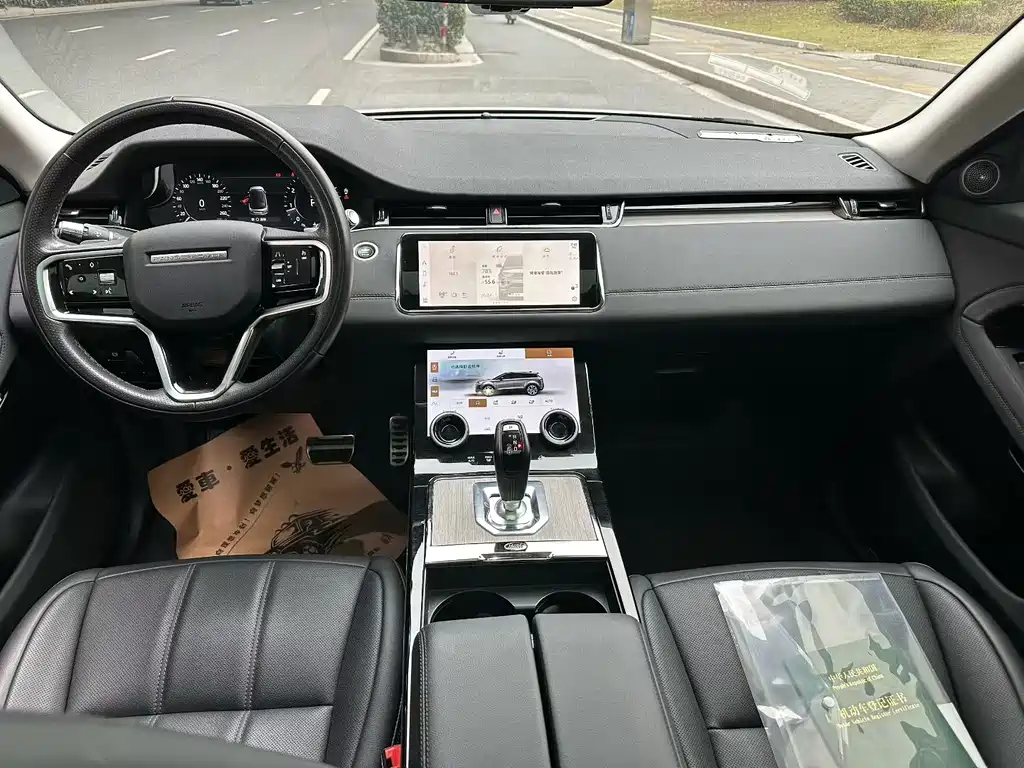 Land Rover Evoque 2023 — фото 6