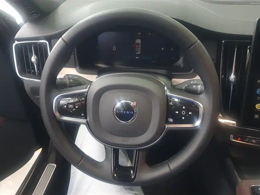 Volvo S90 2025 — фото 15