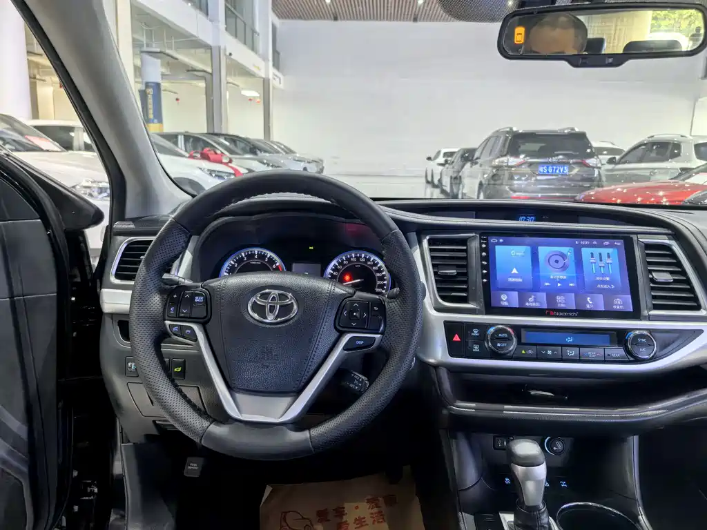 Toyota Highlander 2017 — фото 19