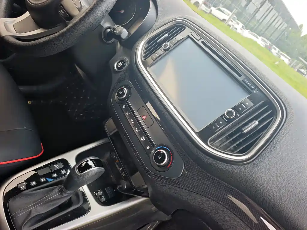 Kia KX3 Proud Running 2015 — фото 13