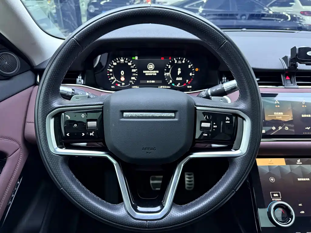 Land Rover Evoque 2023 — фото 10