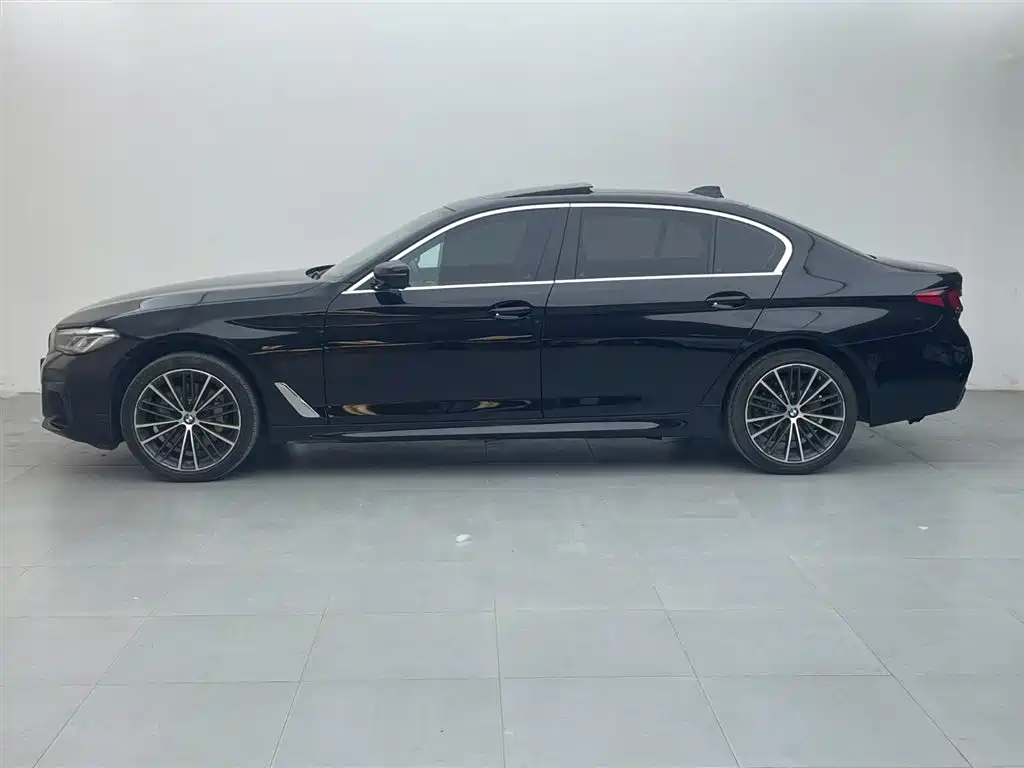 BMW 5 Series 2023