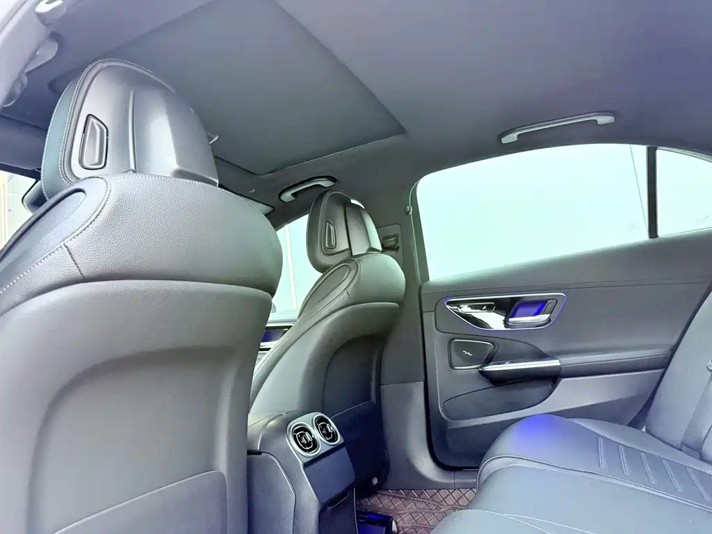 Mercedes-Benz C-Class 2022 — фото 9