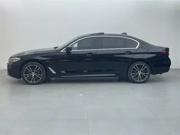 BMW 5 Series 2023